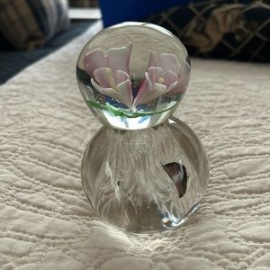 Paper weight